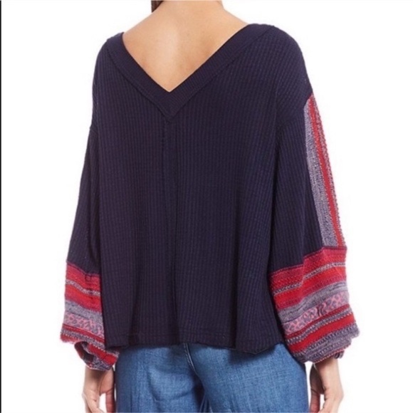 Free People Copenhagen thermal crochet knit top balloon sleeve navy red NWT M - Picture 2 of 9